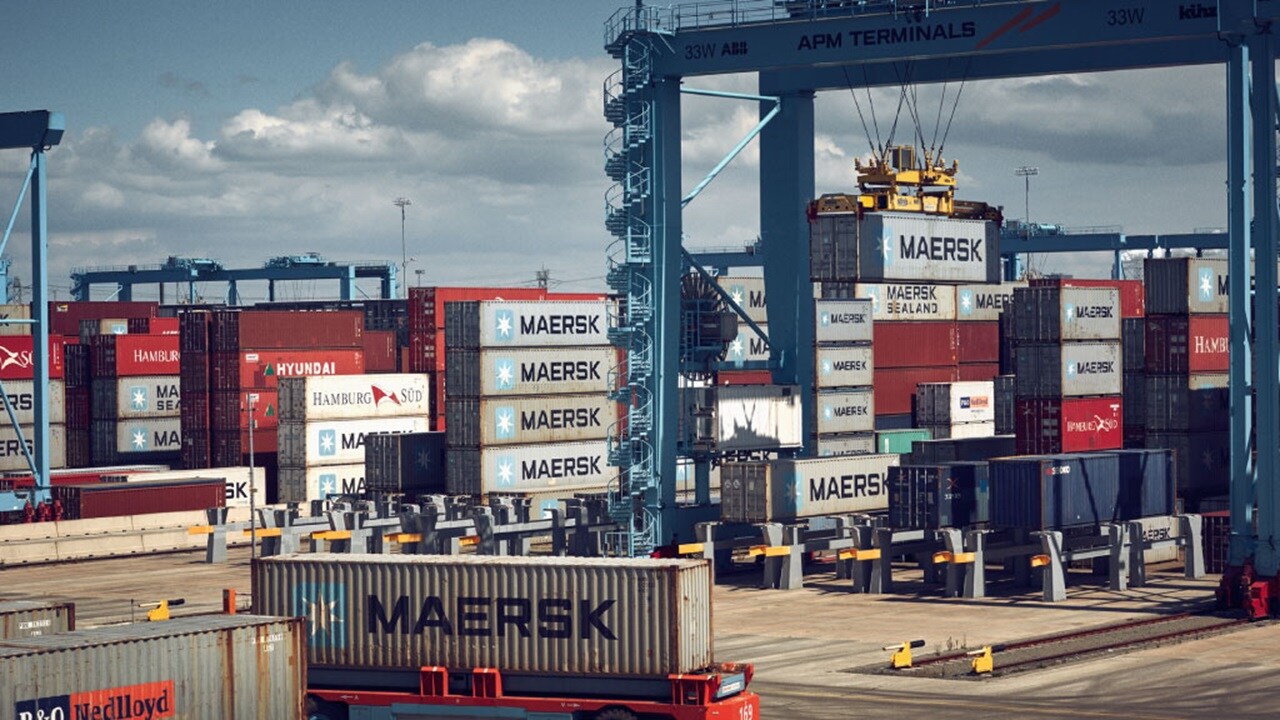 7 factors driving freight shipping costs | Maersk