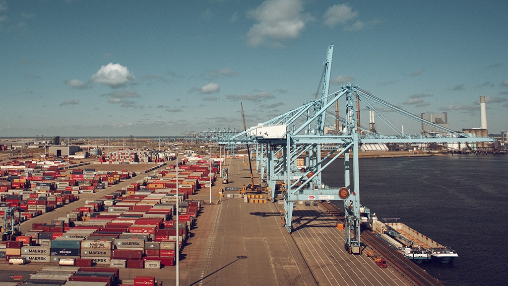 Touching down the cargo on time Maersk