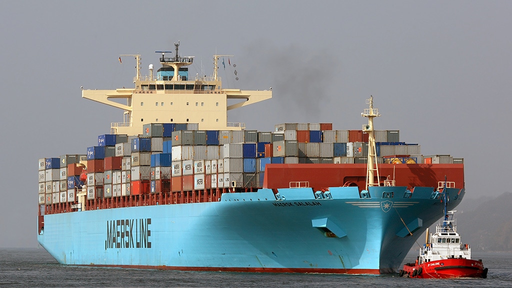container ship maersk